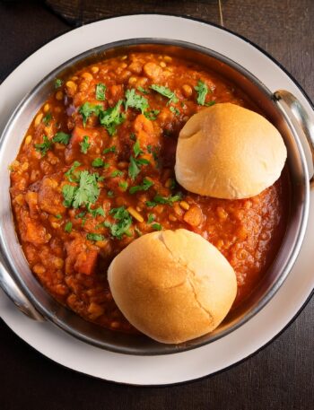 Authentic Pav Bhaji Recipe – Spicy and Delicious Street Food