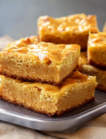 Classic Blondies Recipe – Chewy Buttery Dessert Bars