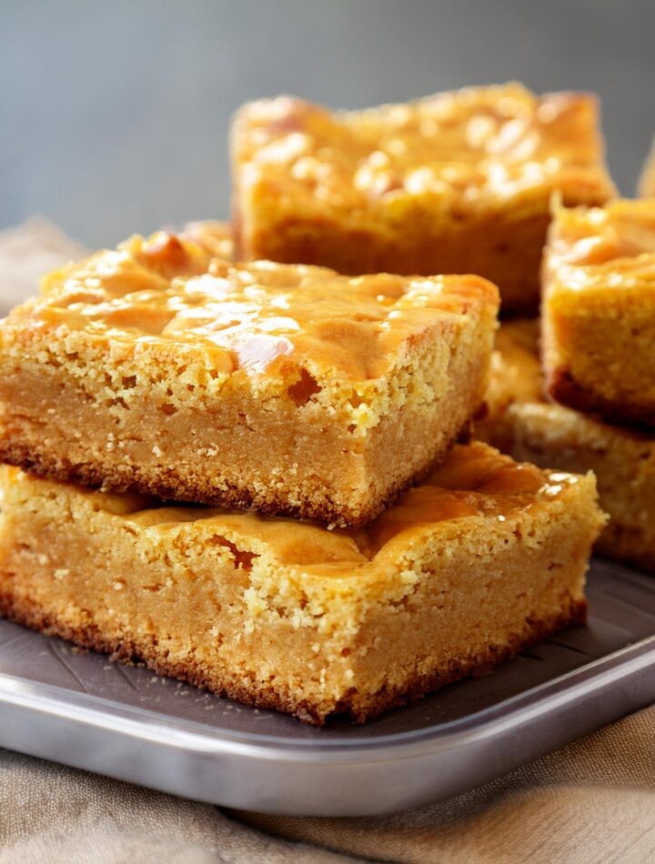 Classic Blondies Recipe – Chewy Buttery Dessert Bars