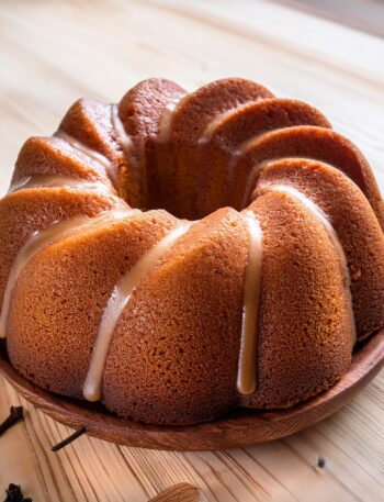 Classic Bundt Cake Recipe – Moist and Flavorful