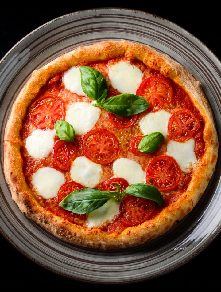 Classic Margherita Pizza Recipe – Fresh and Simple