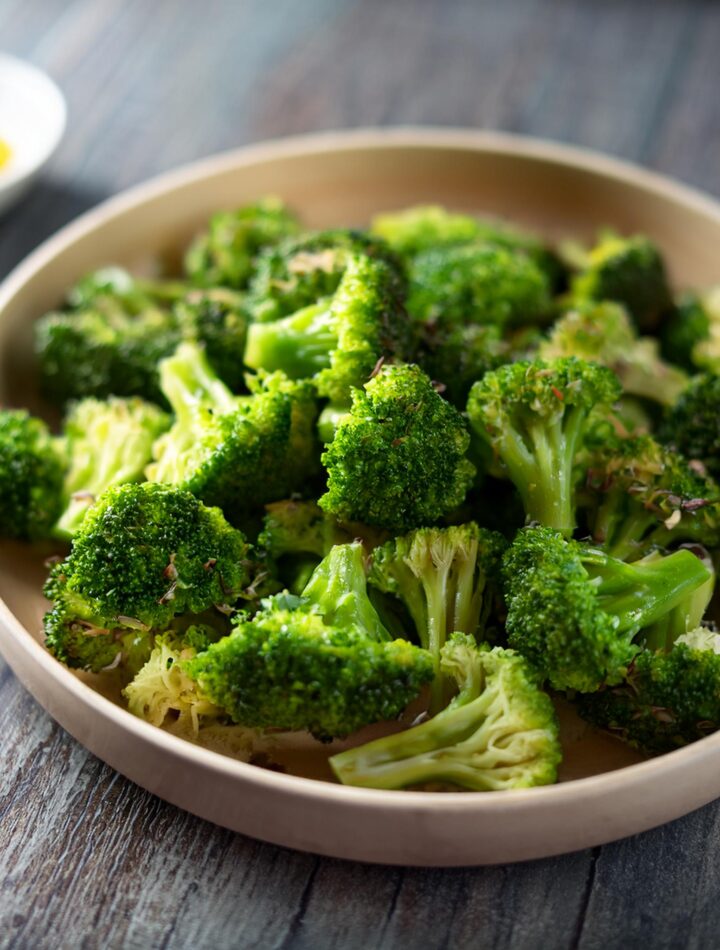 Easy Broccoli Salad Recipe – Crunchy and Delicious