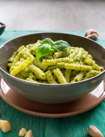 Easy Pesto Pasta Recipe – Fresh and Flavorful