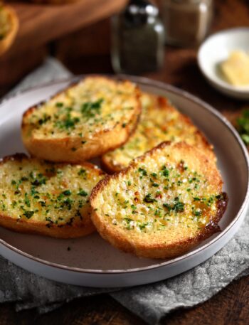 Garlic Bread Recipe – Crispy Buttery and Perfectly Seasoned