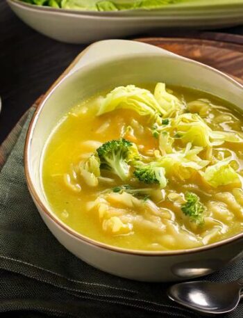 Healthy Cabbage Soup Recipe – Light and Nutritious