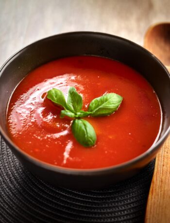 Homemade Tomato Soup Recipe – Comforting and Easy