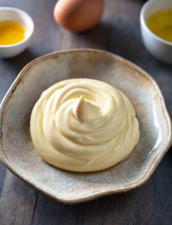 Easy Homemade Mayonnaise Recipe – Creamy and Delicious