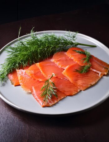 Homemade Gravlax – Traditional Cured Salmon with Fresh Dill